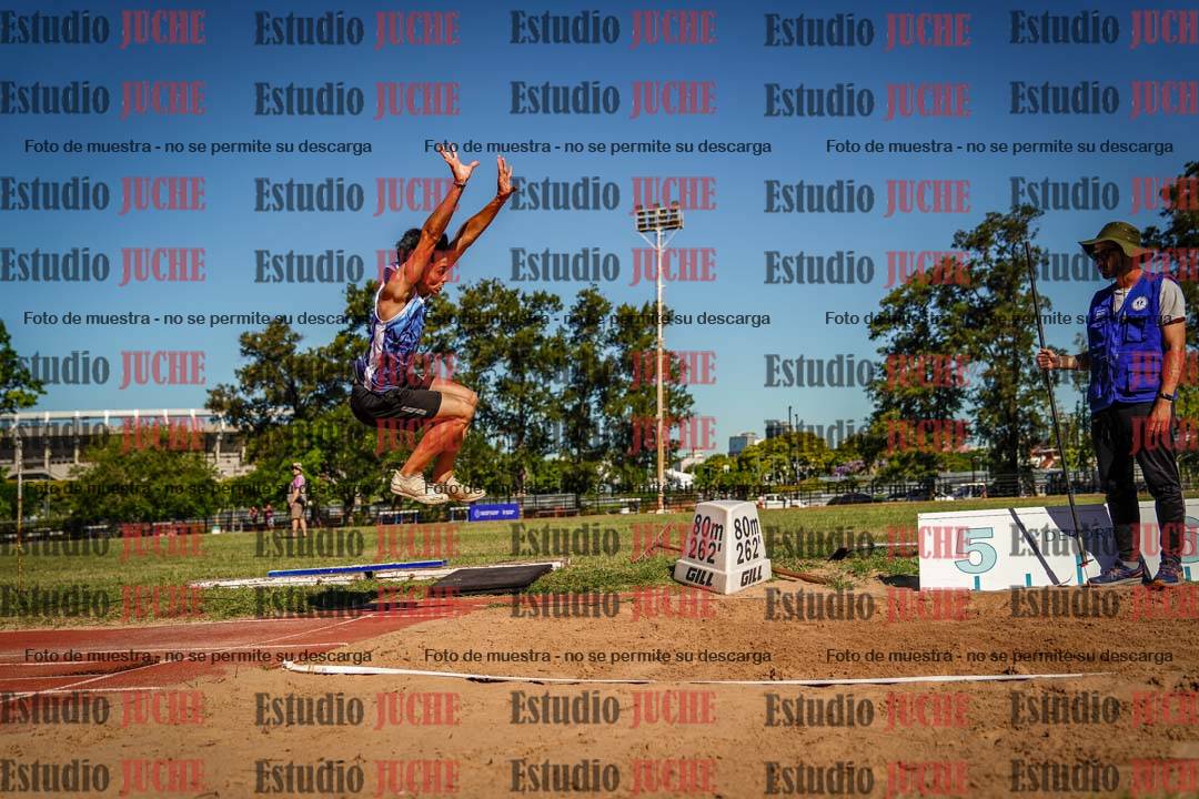 Fotos del salto triple de mujeres y varones - tablas de 8 - 11 - 13