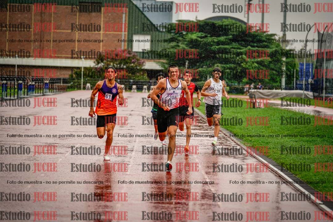 Fotos de los 800 m de varones