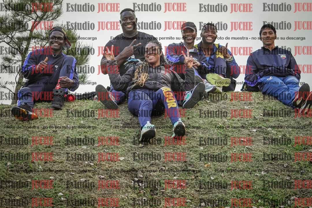 Fotos de algunos extras y podios del día 1