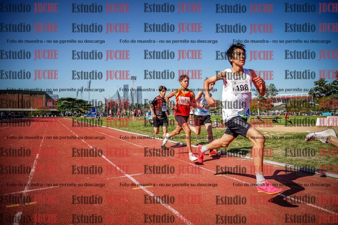 Fotos de los 600 m llanos de varones