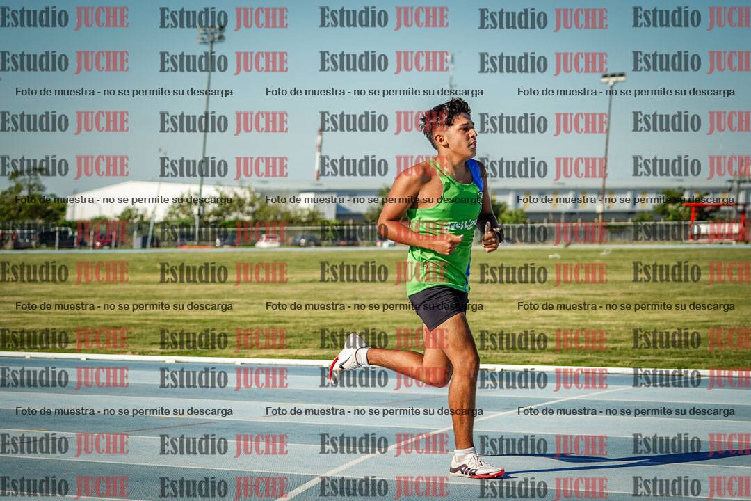 Fotos de los 400 m llanos de varones