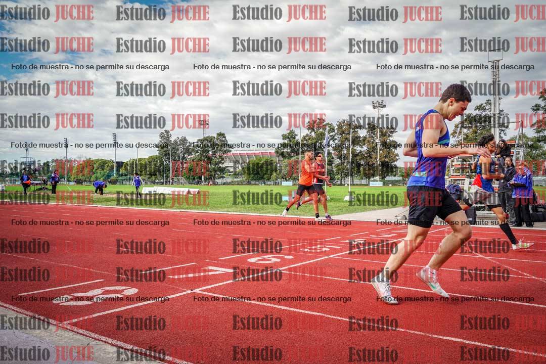 Fotos de los 400 m llanos de varones