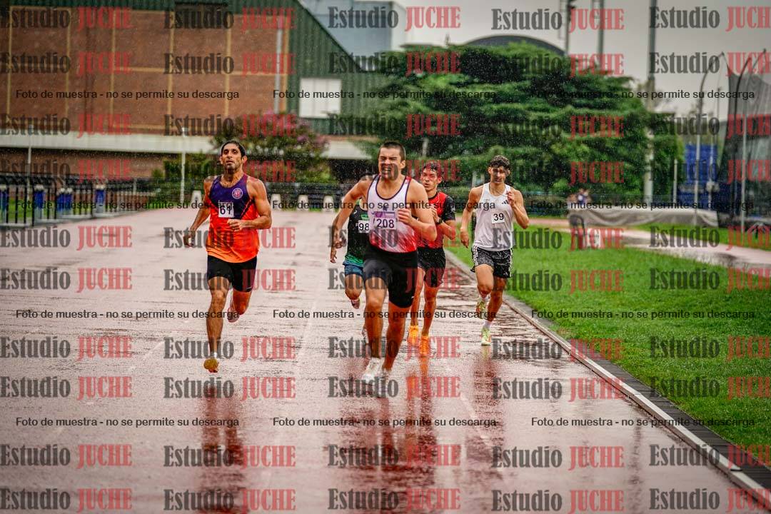 Fotos de los 800 m de varones
