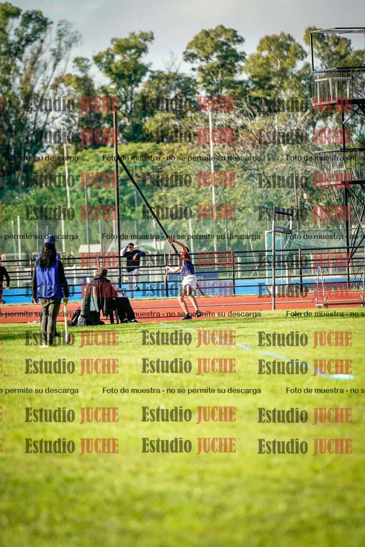 Fotos del lanzamiento de jabalina de mujeres y varones - U14