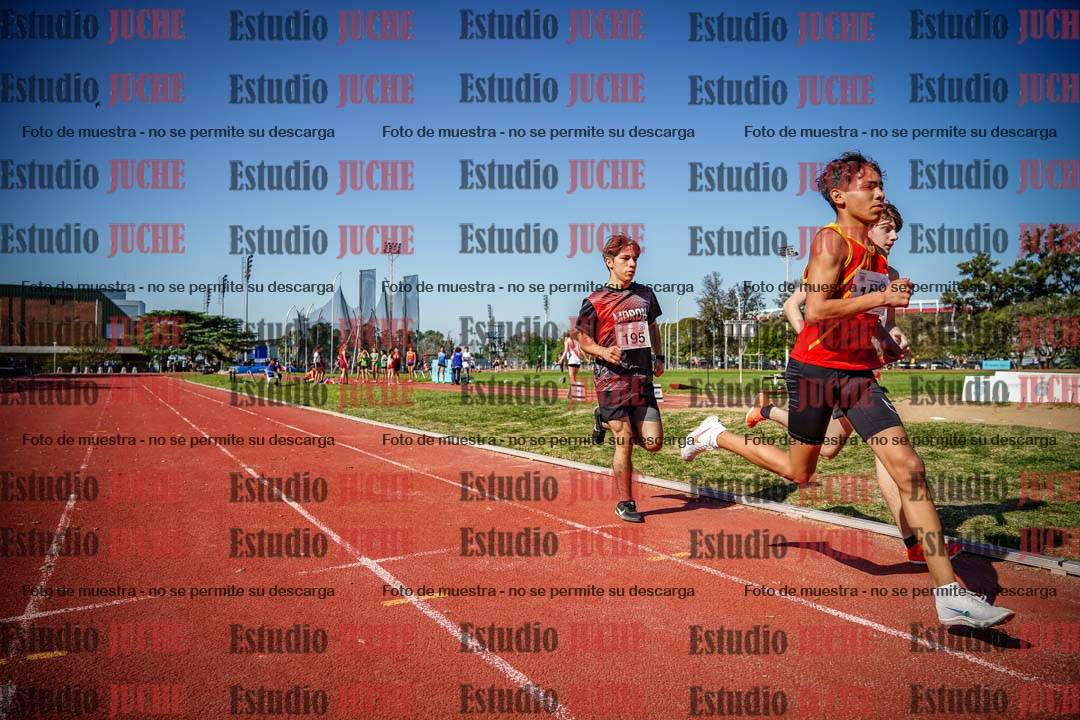 Fotos de los 600 m llanos de varones