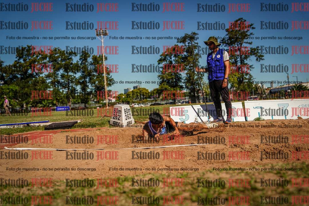 Fotos del salto triple de mujeres y varones - tablas de 8 - 11 - 13