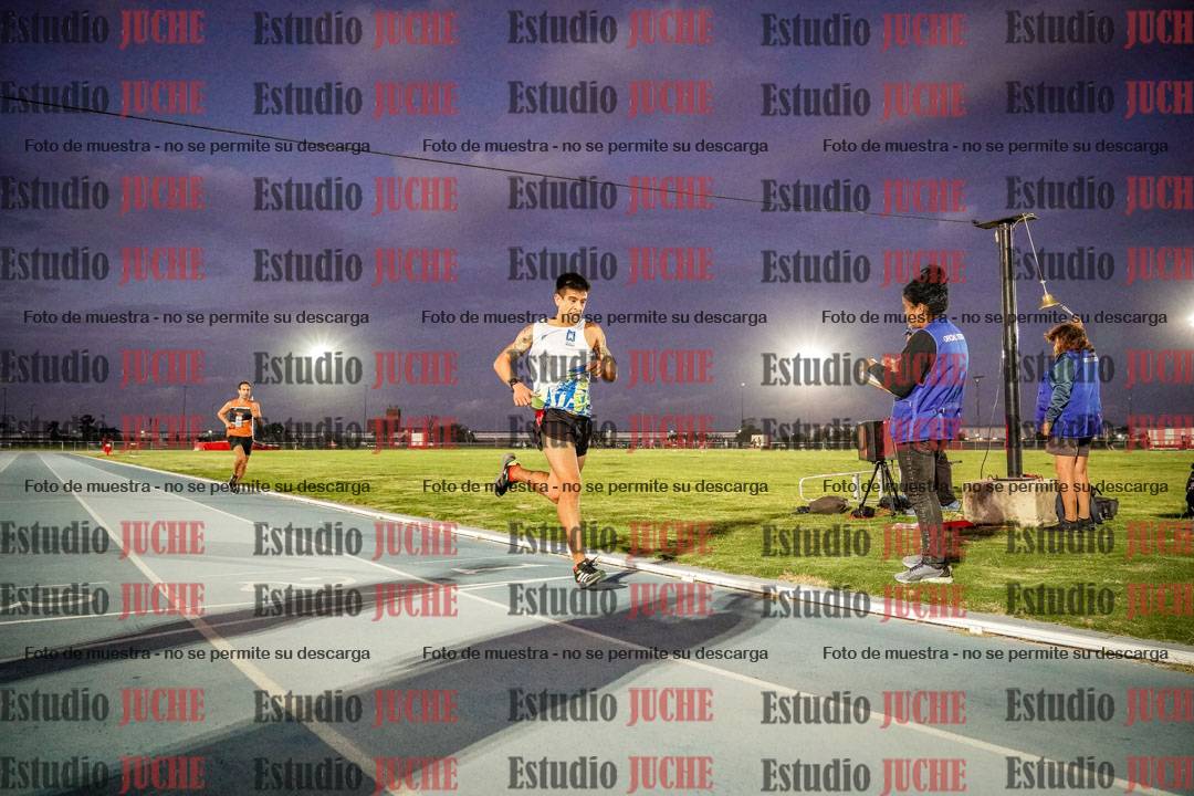 Fotos de los 3000 m llanos de varones