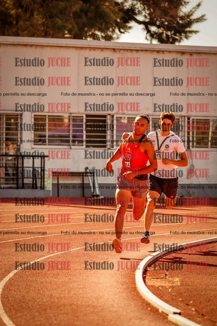 Fotos de los 800 m llanos de varones