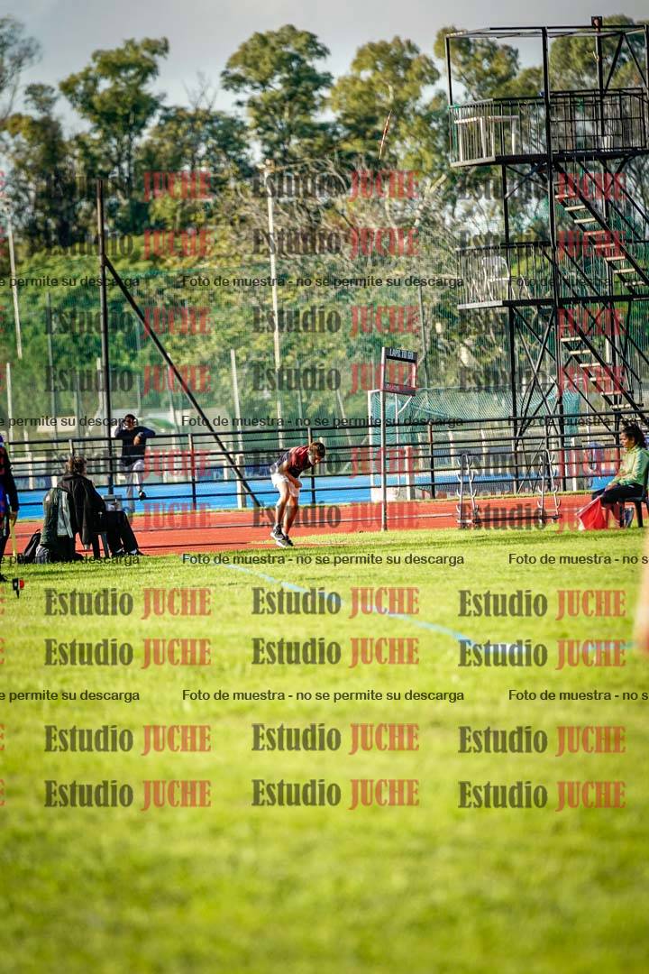 Fotos del lanzamiento de jabalina de mujeres y varones - U14