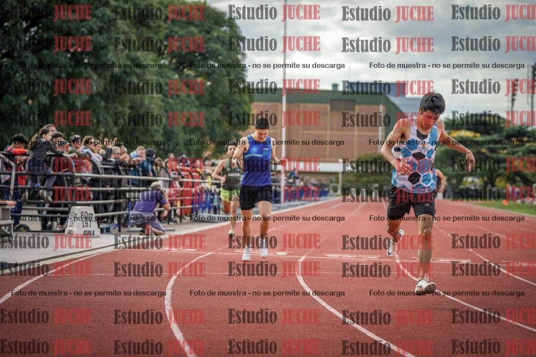 Fotos de los 400 m llanos de varones