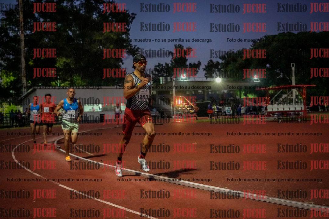 Fotos de los 1500 m llanos de varones