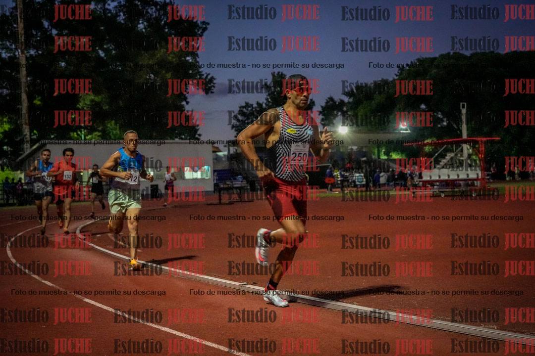 Fotos de los 1500 m llanos de varones
