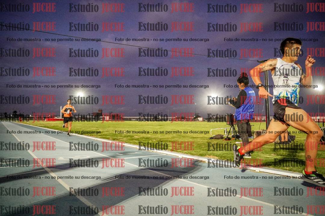 Fotos de los 3000 m llanos de varones