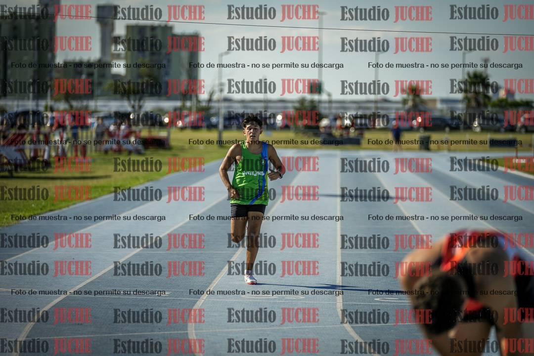 Fotos de los 400 m llanos de varones