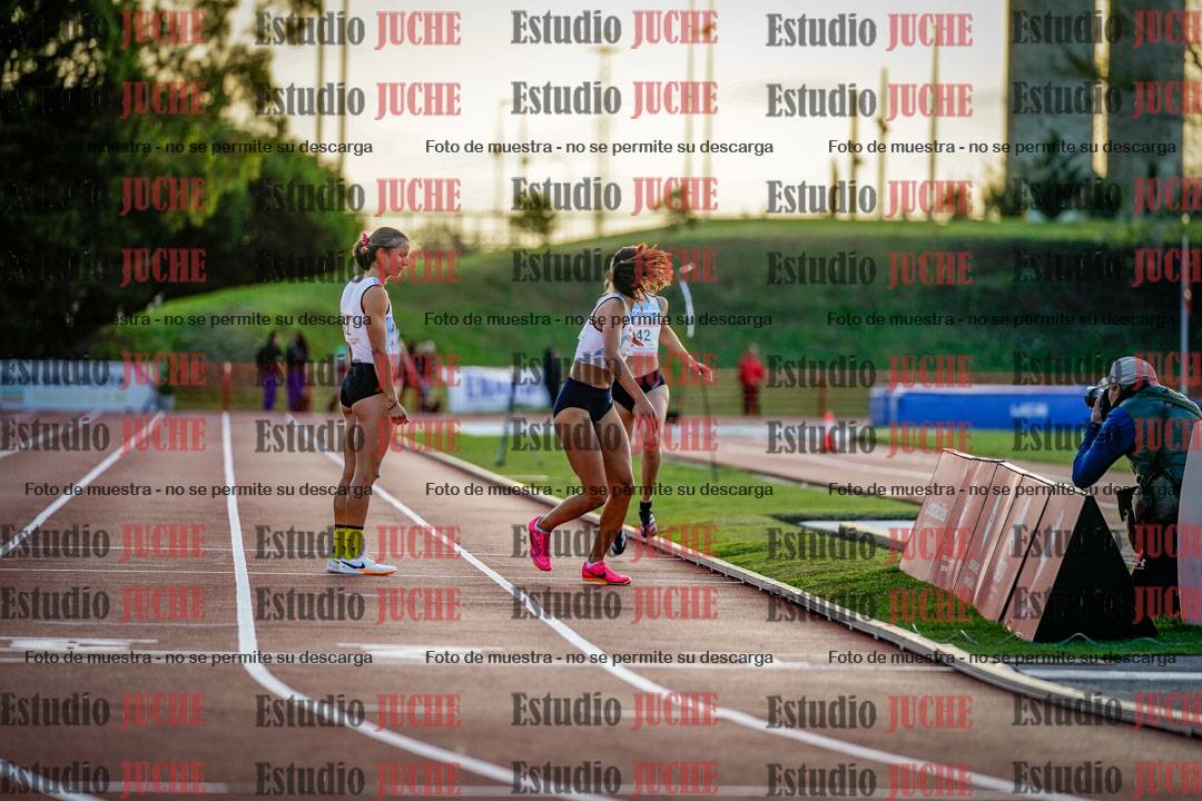 Fotos de los relevos 4x400 m de mujeres