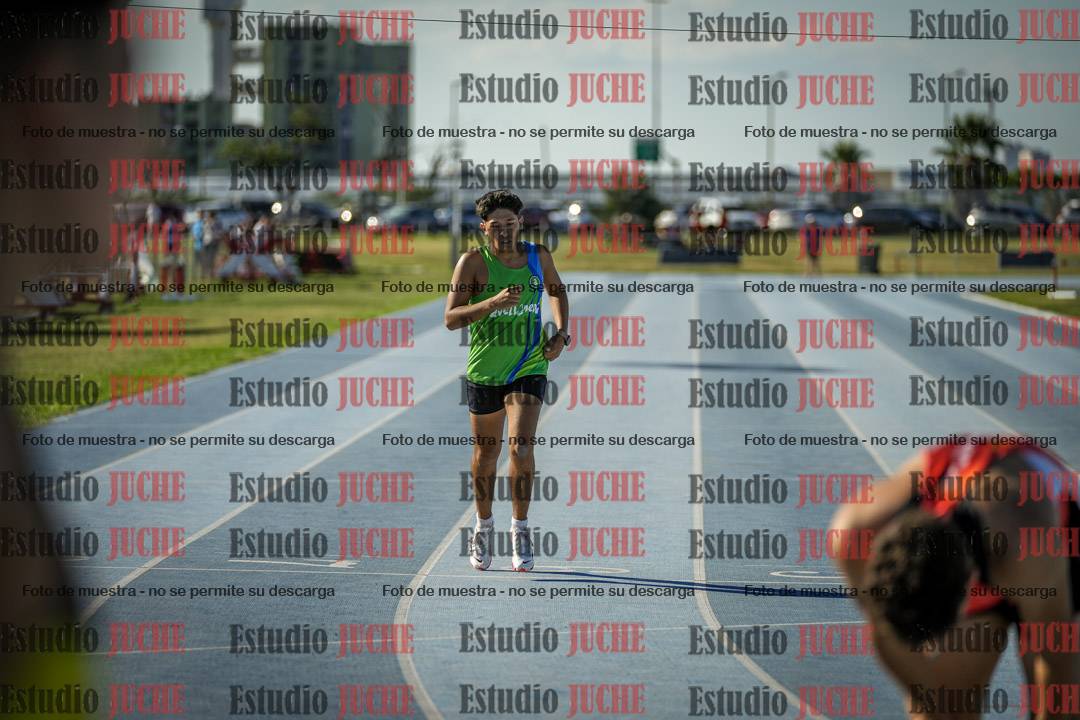 Fotos de los 400 m llanos de varones