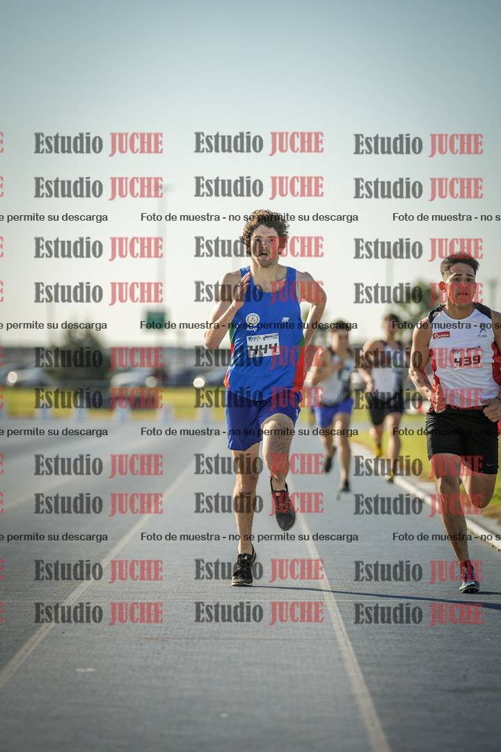 Fotos de los 1500 m llanos de varones