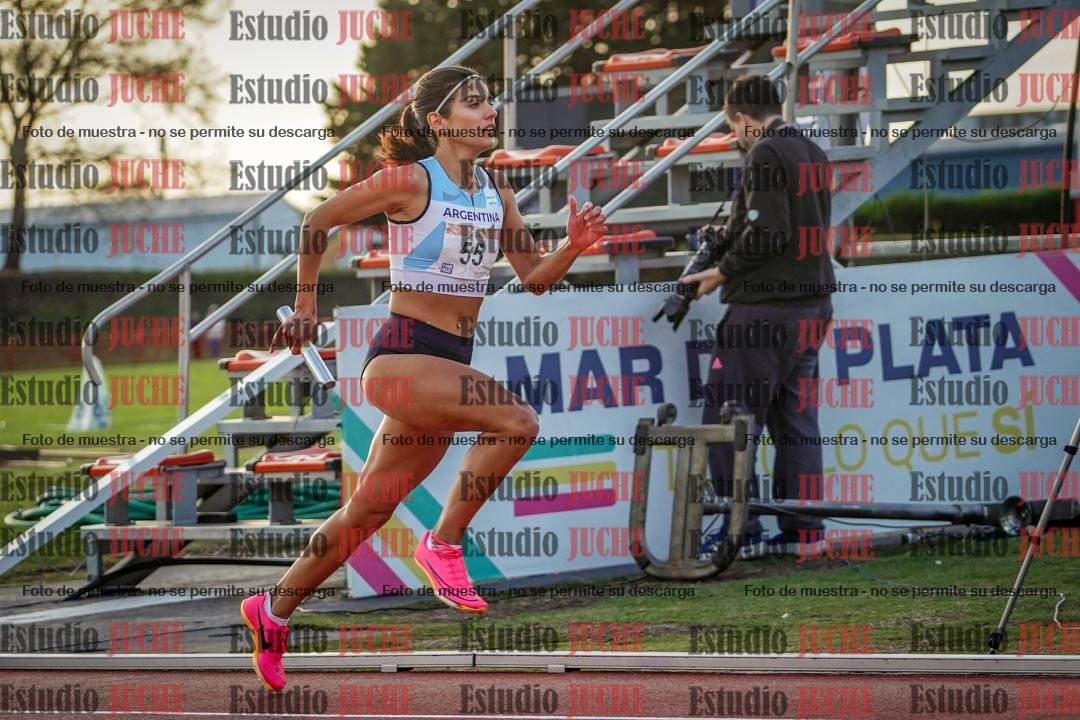 Fotos de los relevos 4x400 m de mujeres
