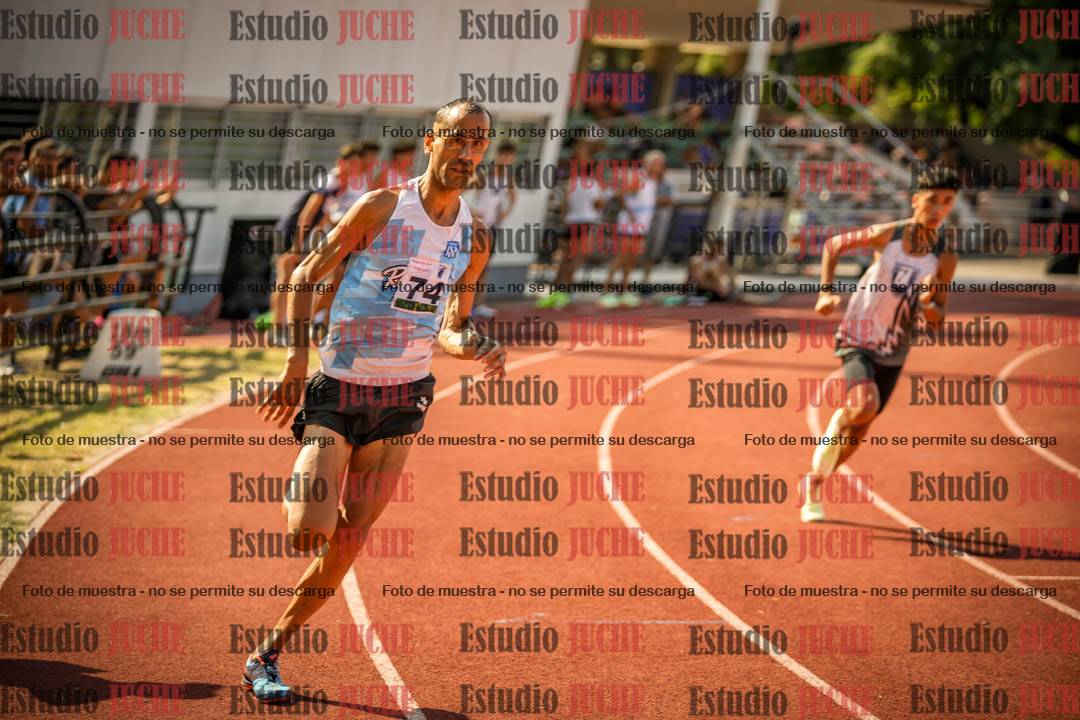 Fotos de los 800 m llanos de varones