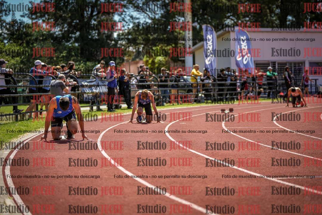 Fotos de los 400 m llanos de varones