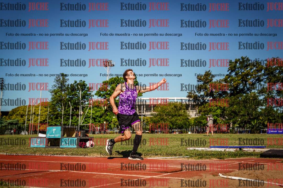 Fotos del salto triple de mujeres y varones - tablas de 8 - 11 - 13