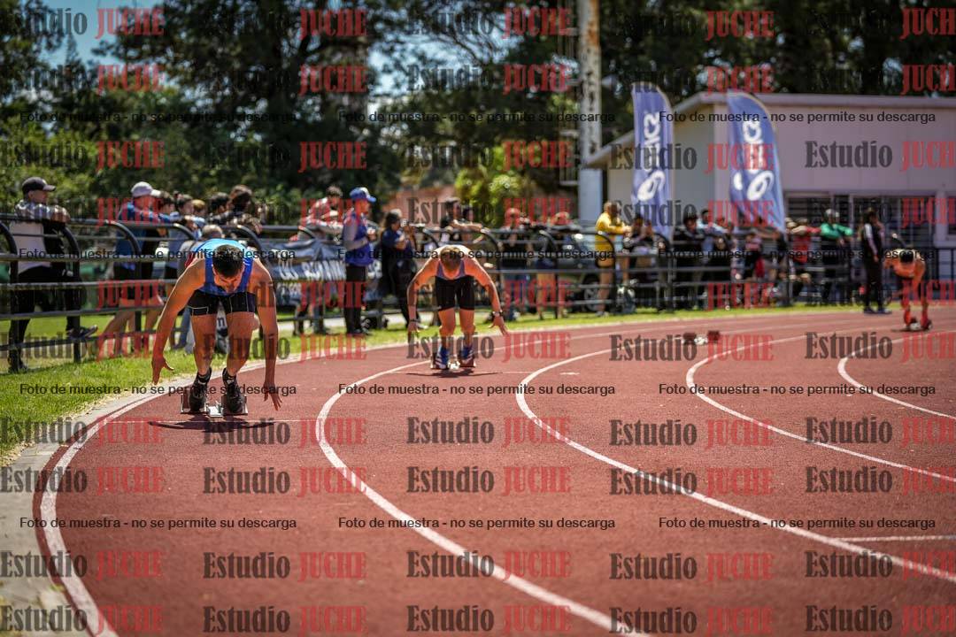 Fotos de los 400 m llanos de varones