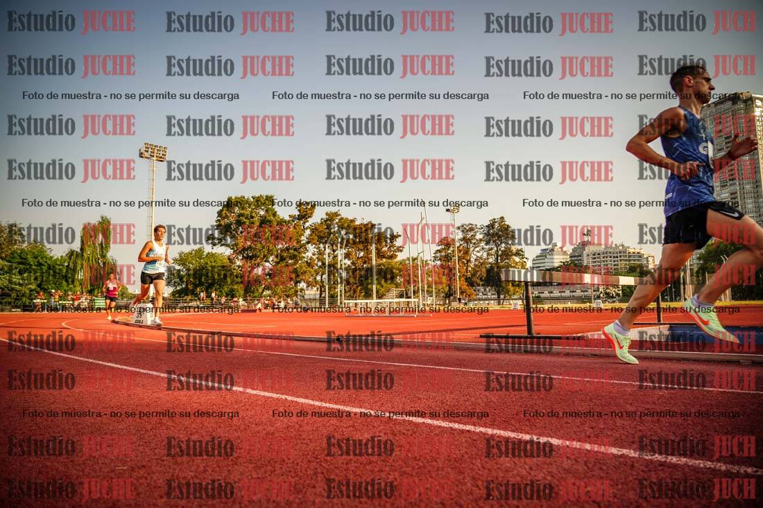 Fotos de los 5000 m llanos de mujeres y varones