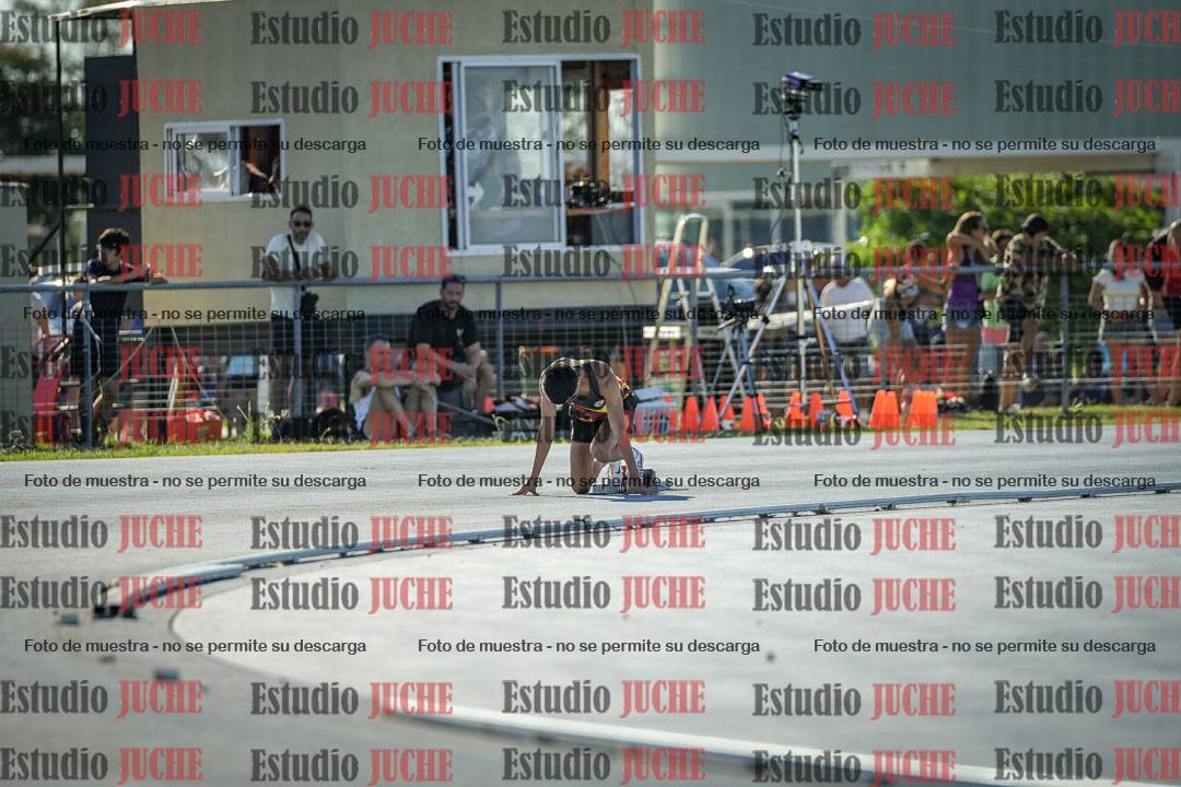 Fotos de los 400 m llanos de varones