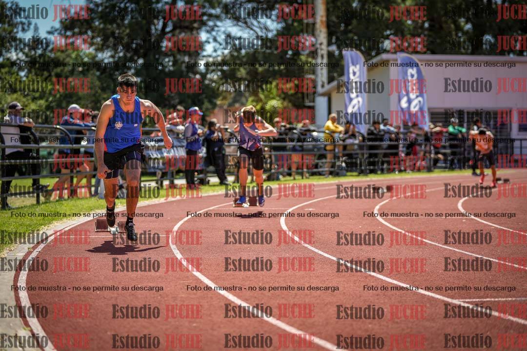 Fotos de los 400 m llanos de varones