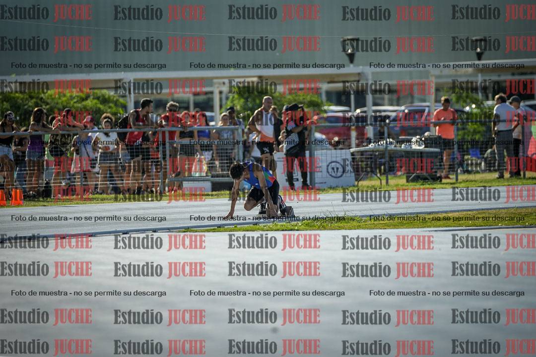 Fotos de los 400 m llanos de varones