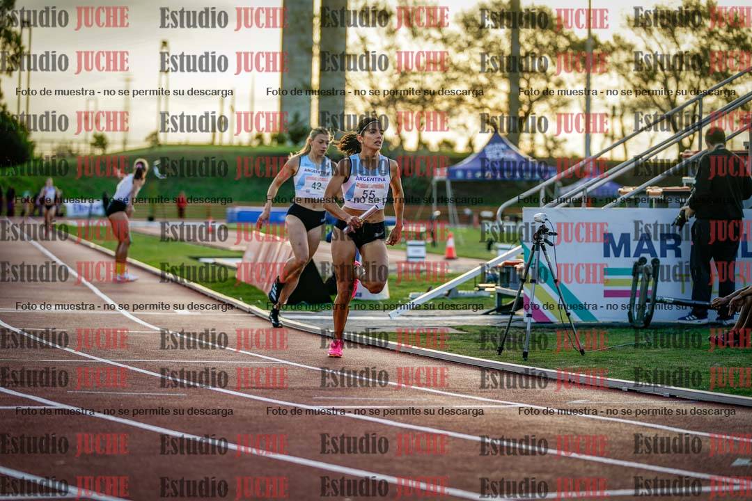 Fotos de los relevos 4x400 m de mujeres