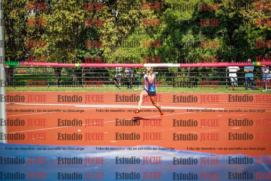 Fotos del salto en alto de mujeres