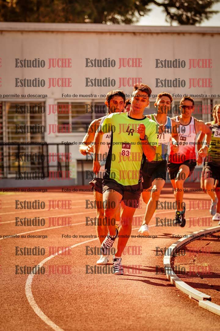 Fotos de los 800 m llanos de varones