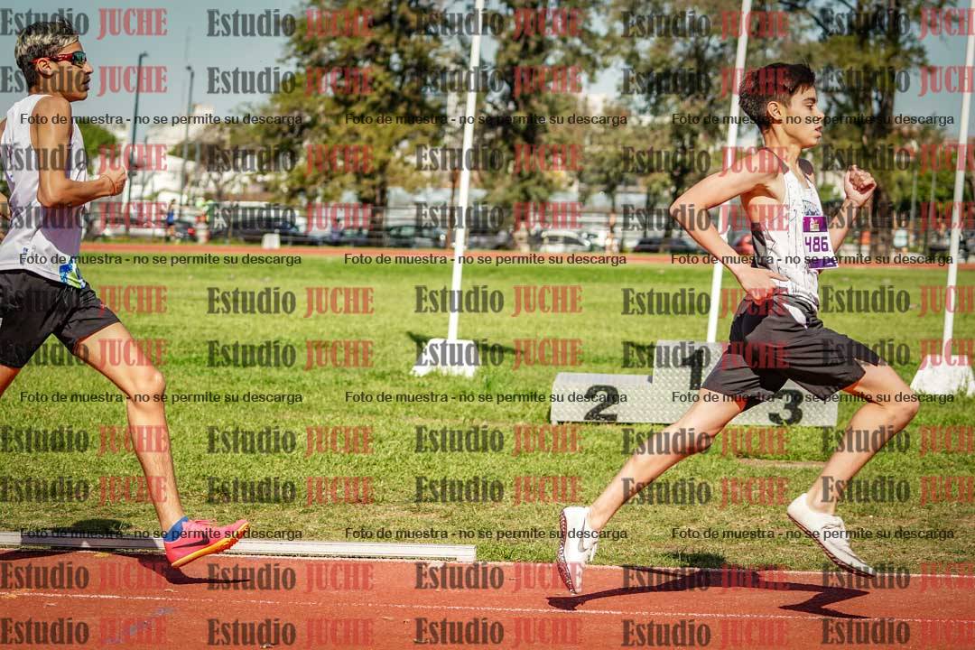 Fotos de los 600 m llanos de varones