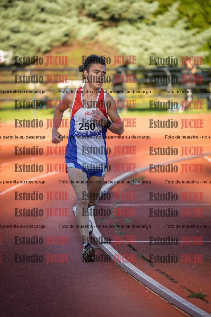 Fotos de los 3000 m llanos de varones