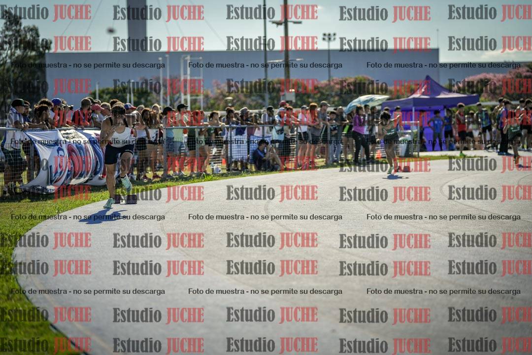 Fotos de los 400 m llanos de varones