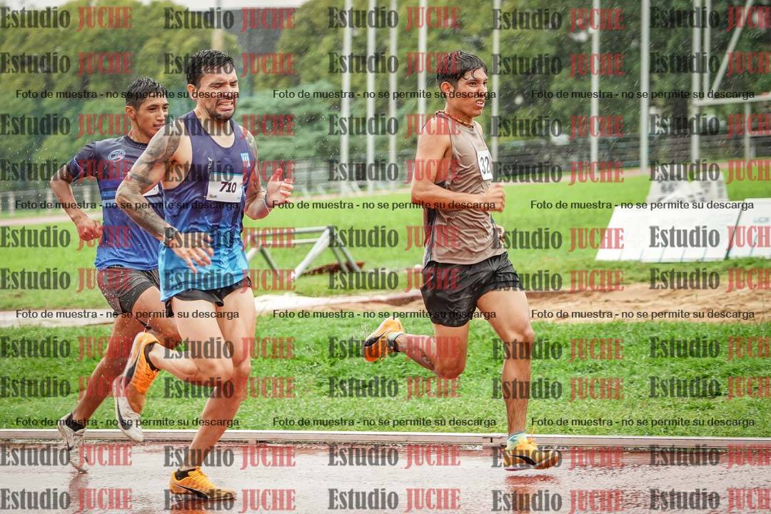 Fotos de los 800 m de varones