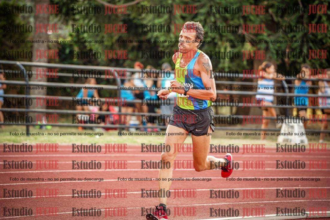 Fotos de los 5000 m llanos de mujeres y varones