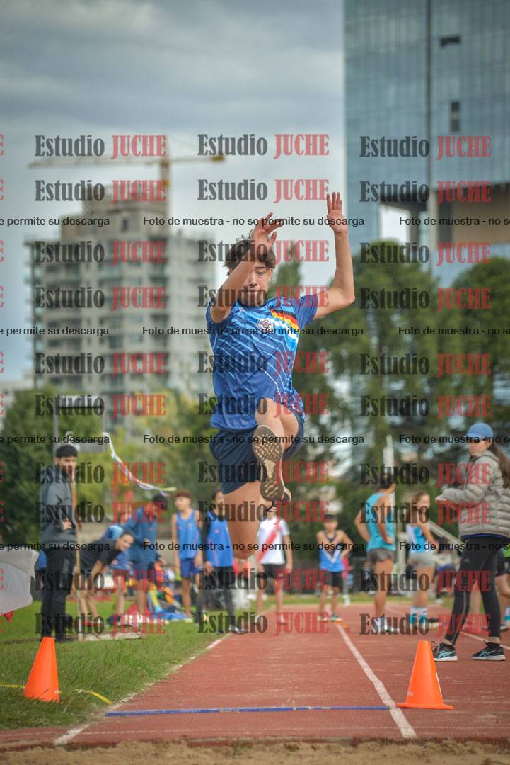 Fotos del salto en largo - varones U16