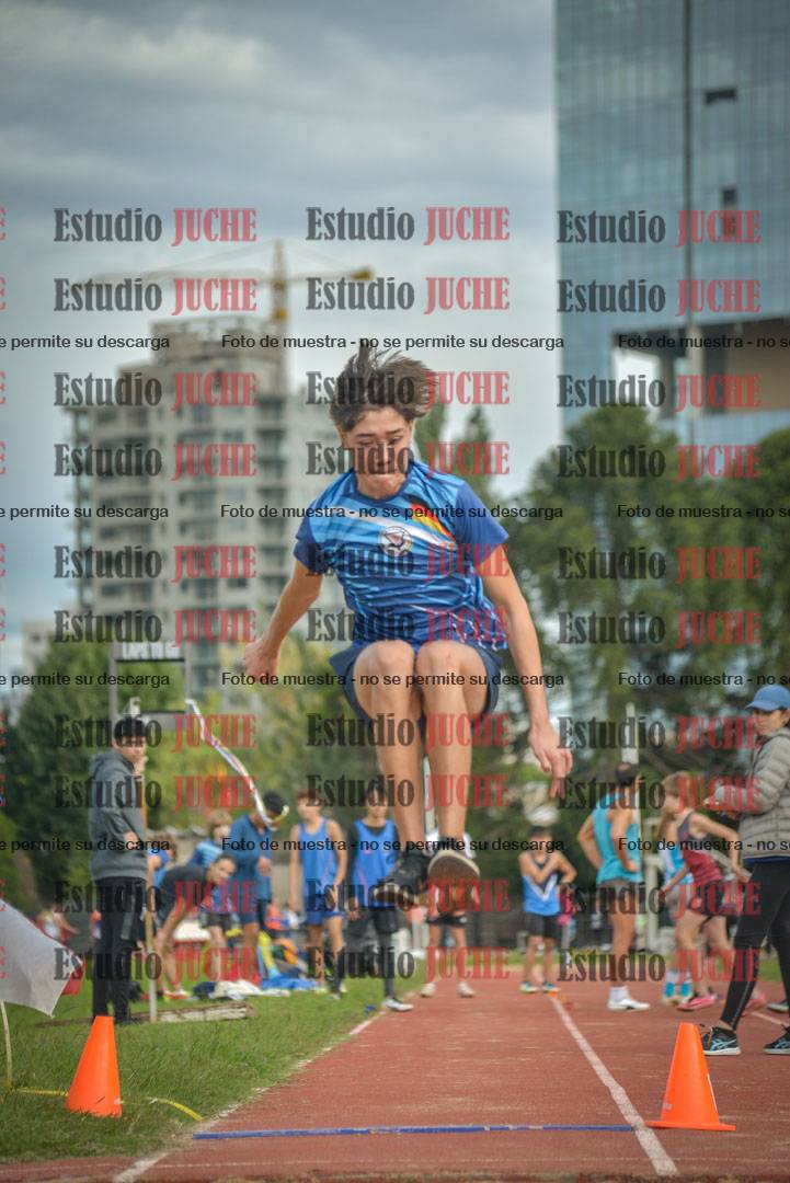 Fotos del salto en largo - varones U16