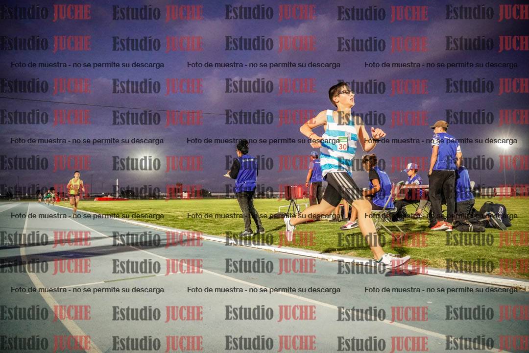 Fotos de los 3000 m llanos de varones