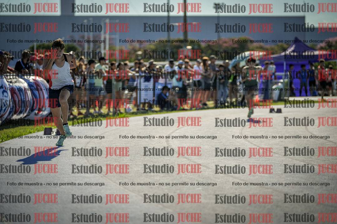 Fotos de los 400 m llanos de varones