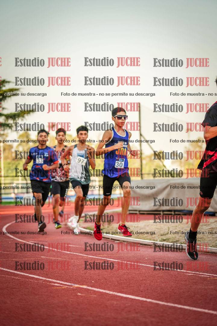 Fotos de los 2400 m llanos de varones