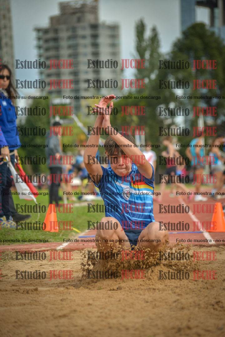 Fotos del salto en largo - varones U16