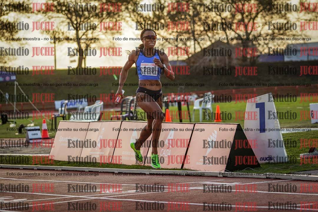 Fotos de los relevos 4x400 m de mujeres