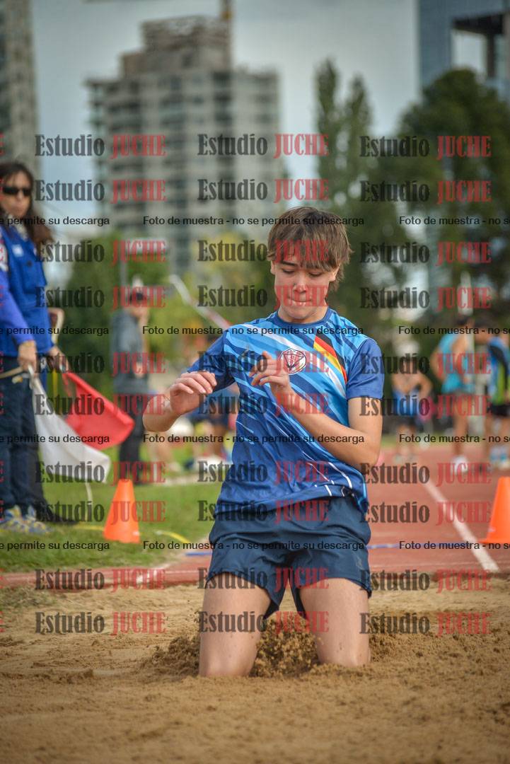 Fotos del salto en largo - varones U16