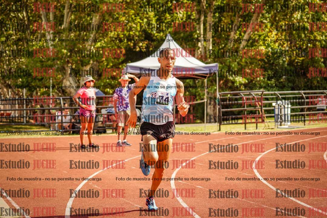 Fotos de los 800 m llanos de varones