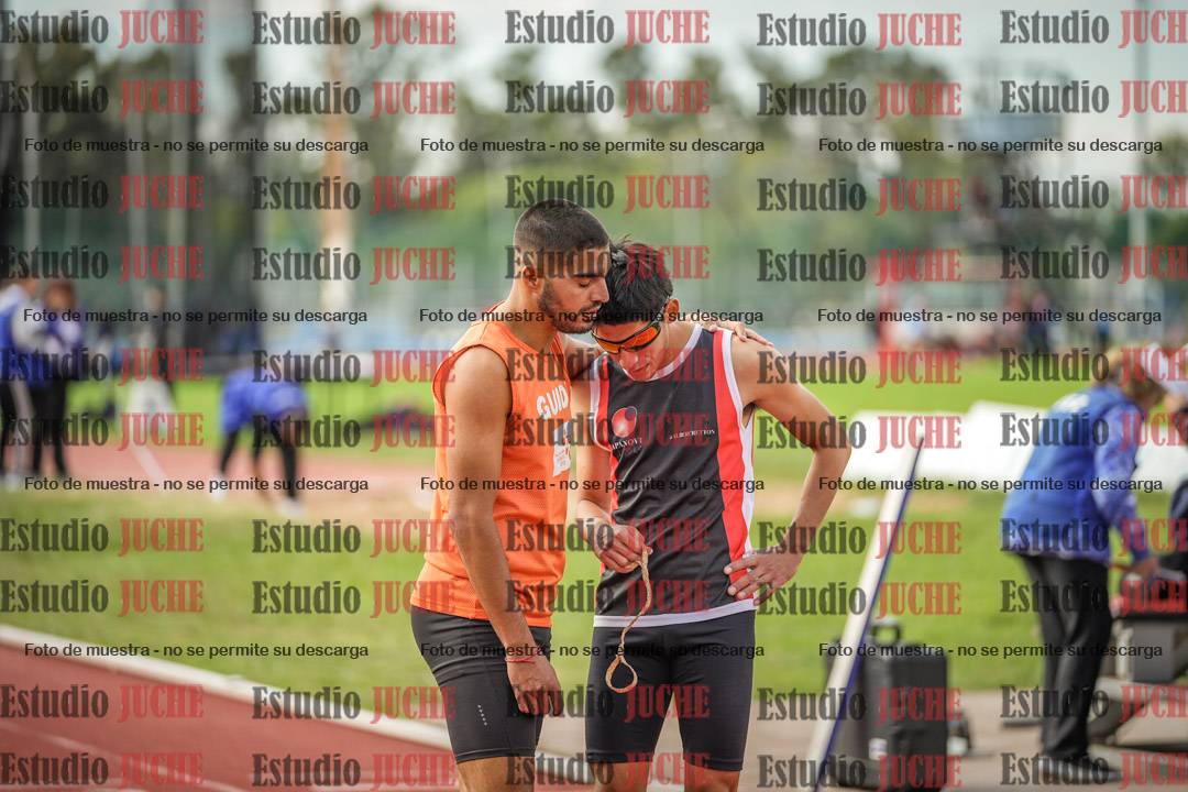 Fotos de los 400 m llanos de varones