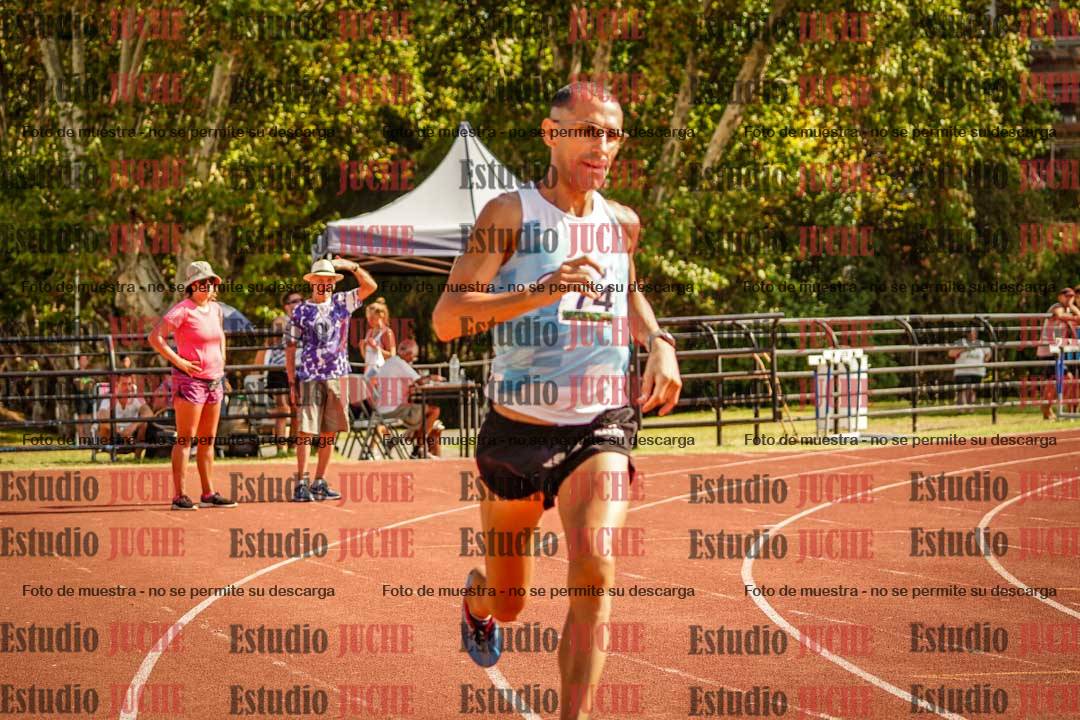 Fotos de los 800 m llanos de varones