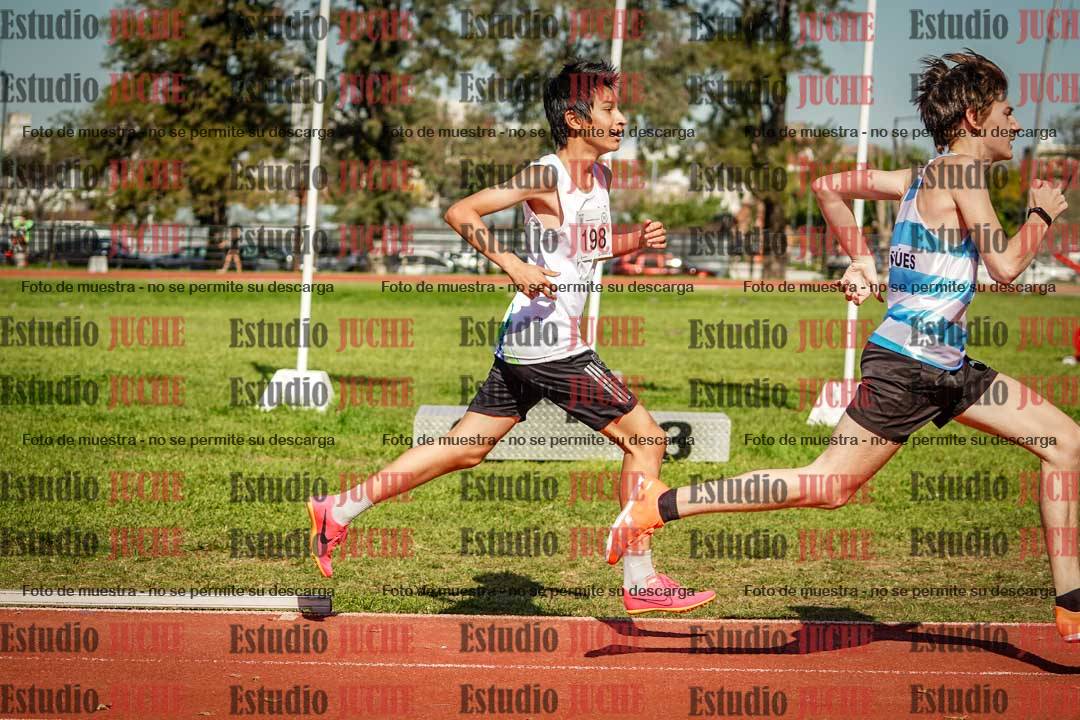 Fotos de los 600 m llanos de varones